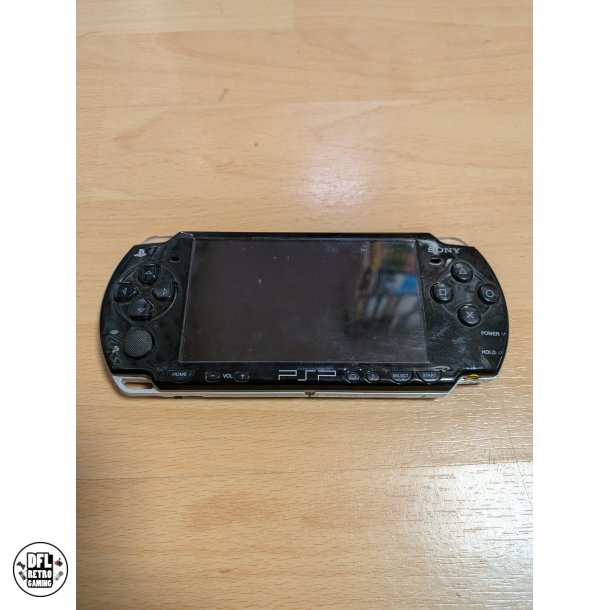 PSP 2004 inkl oplader