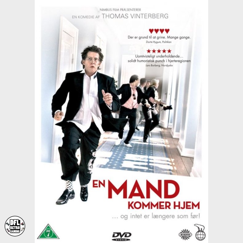En mand kommer hjem